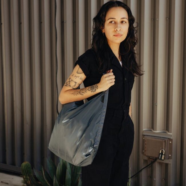 Packable-tote-ocean-lifestyle-159A0505