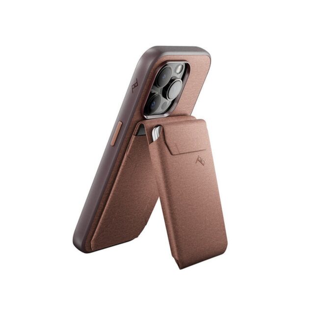 PeakDesign-iPhone15Pro_Stand-Wallet_Redwoord-Redwood-v2_7c57f4a2-e703-4e00-8d33-7b929d1fb297