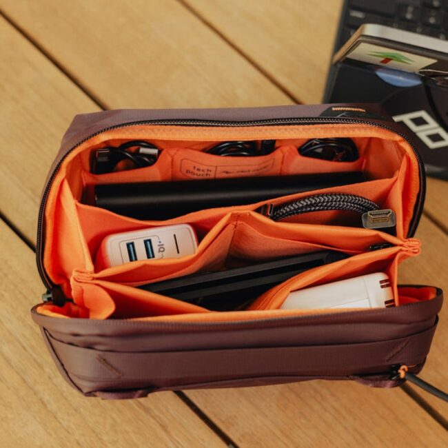 Tech-Pouch-Eclipse-lifestyle-159A0375 Tech-Pouch-Eclipse-lifestyle-159A0375