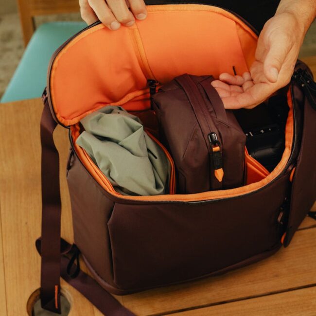 Tech-Pouch-eclipse-lifestyle-159A0585 Tech-Pouch-eclipse-lifestyle-159A0585