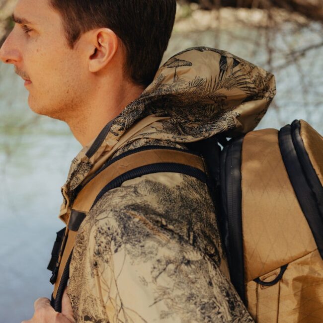Travel-Backpack-30L-coyote-lifestyle-159A1233 Travel-Backpack-30L-coyote-lifestyle-159A1233