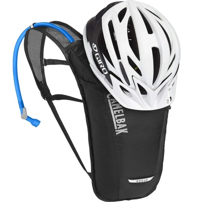 camelbak-rogue-light-70oz-hydration-pack-aluminum-black4_1024x1024