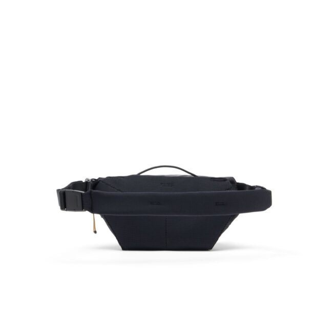 outdoor-sling-2L-black-3 outdoor-sling-2L-black-3
