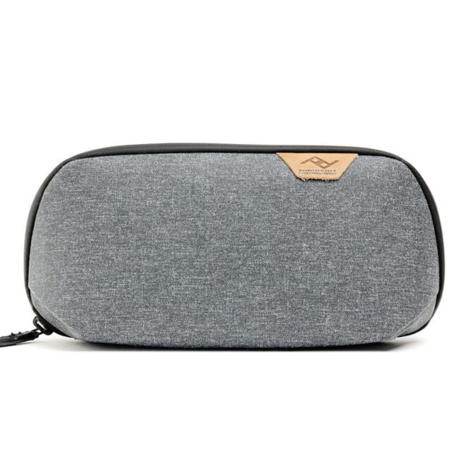 smalltechpouch-charcoal-159A0467_a4ea7cac-a252-4717-bc24-57eec54ea059