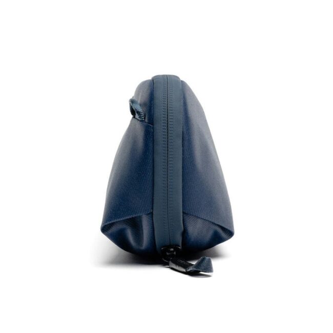 smalltechpouch-midnight-159A0506_e8ab31ce-c8c2-43b7-9981-a21ac3f24a51
