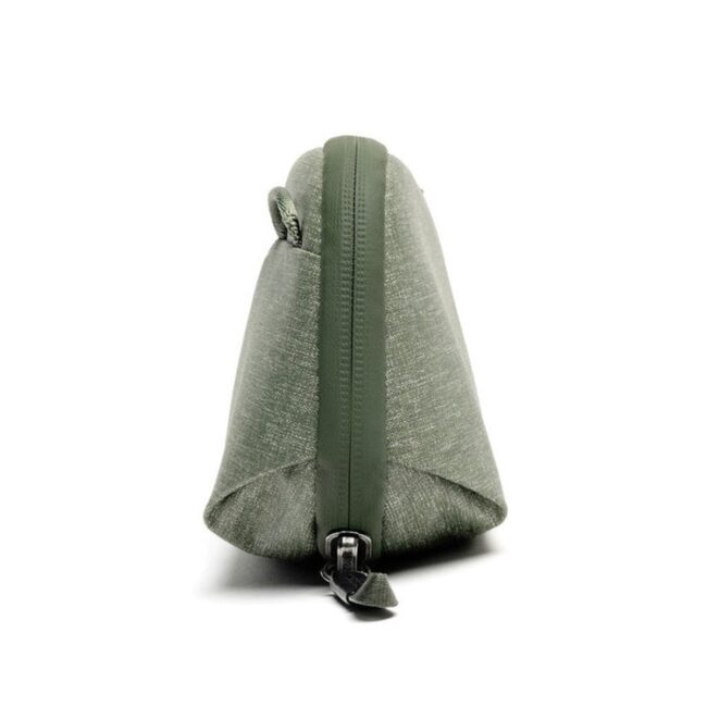 smalltechpouch-sage-159A0508_2e4bd454-a704-4197-8618-3a788c6f857c
