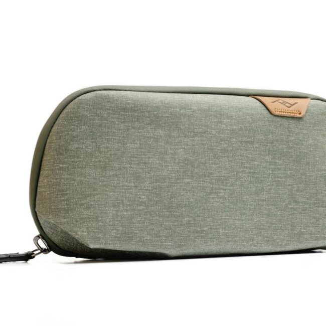smalltechpouch-sage-159A2210_ca87af8a-bf32-4fbd-afb7-73a987216035