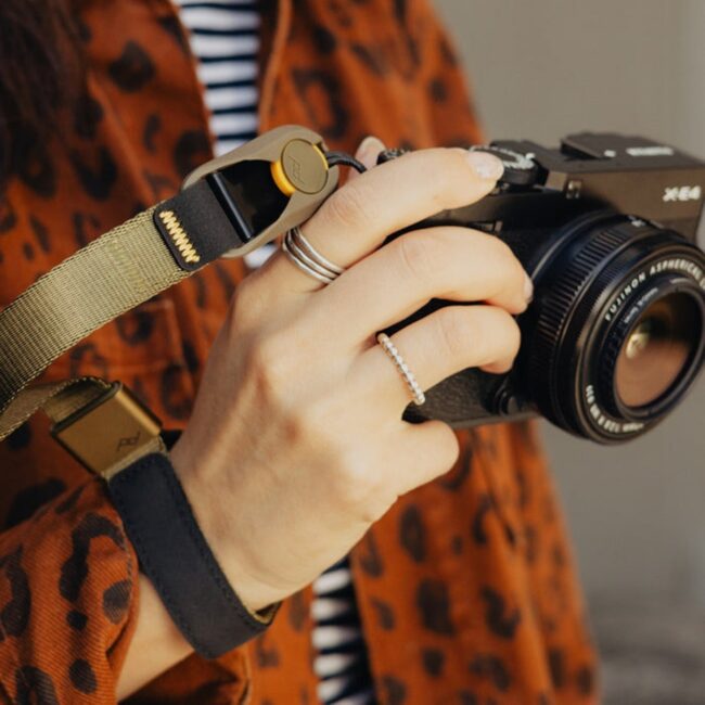 straps-cuff-kelp-lifestyle-159A0335
