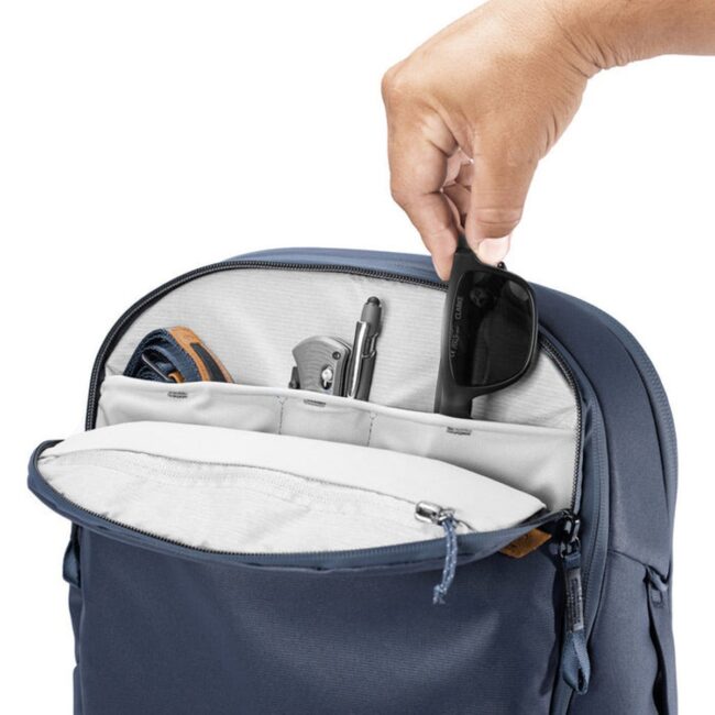 travel-backpack-midnight-30-5 travel-backpack-midnight-30-5