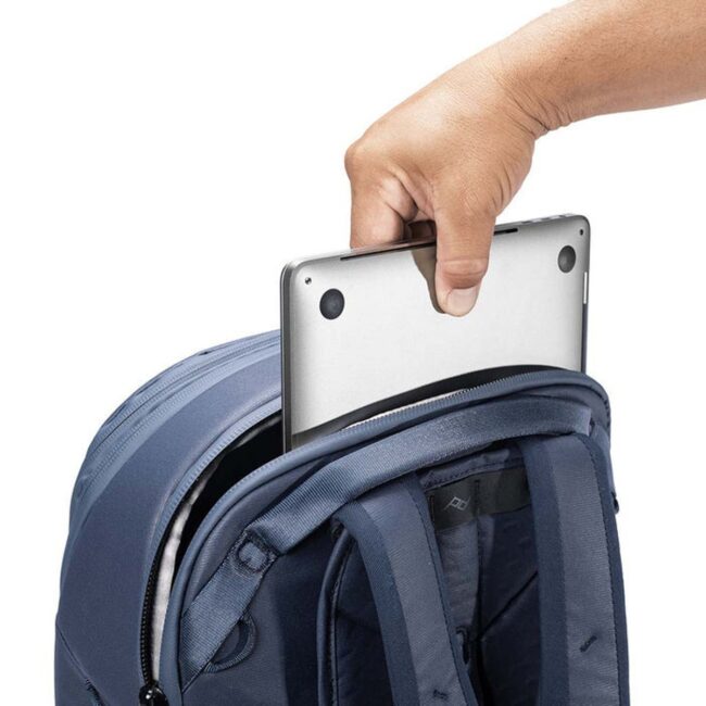travel-backpack-midnight-30-6 travel-backpack-midnight-30-6